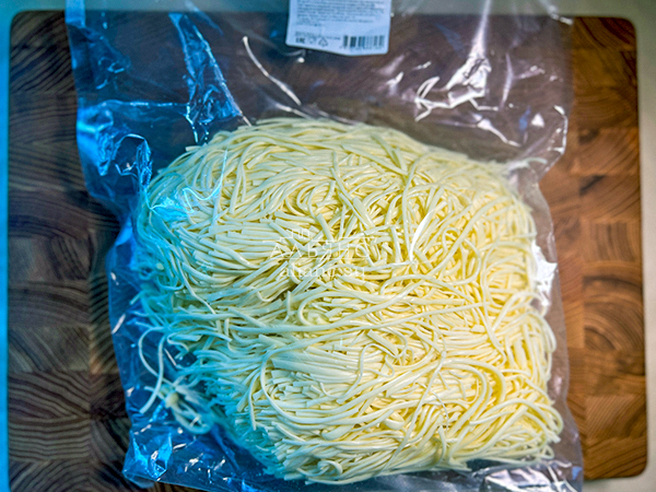 Сырный продукт ФЕРМЕРСКИЙ паутинка белая в Софрино