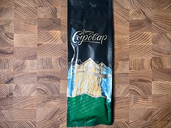 Сыр 60 гр ГОРНЫЙ СЫРОВАР (Паутинка копчёная) в Софрино